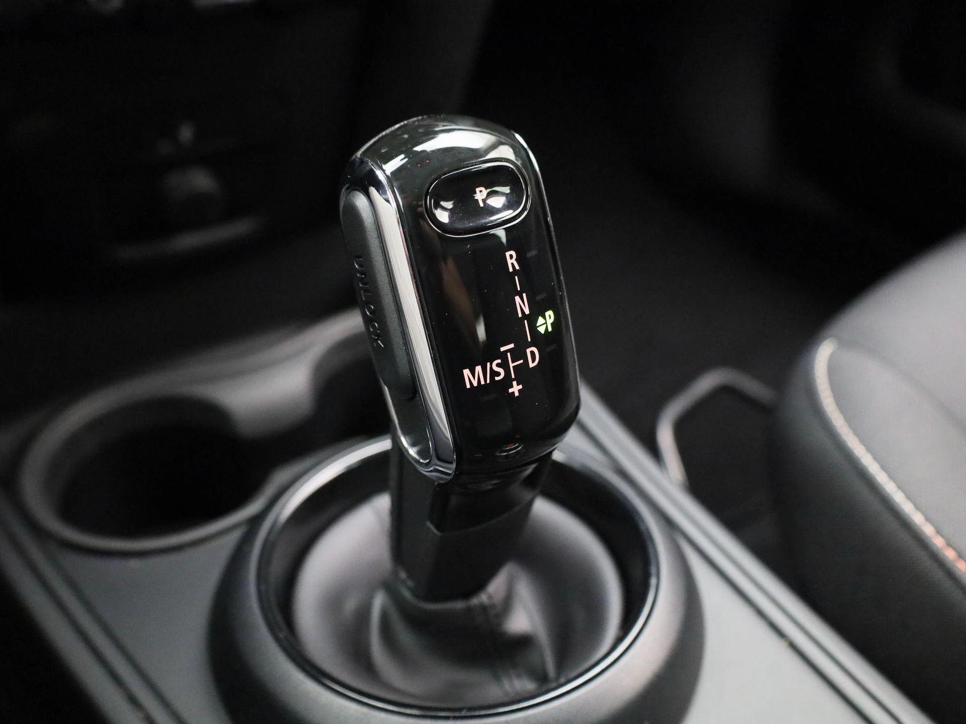 MINI-Countryman-image-25