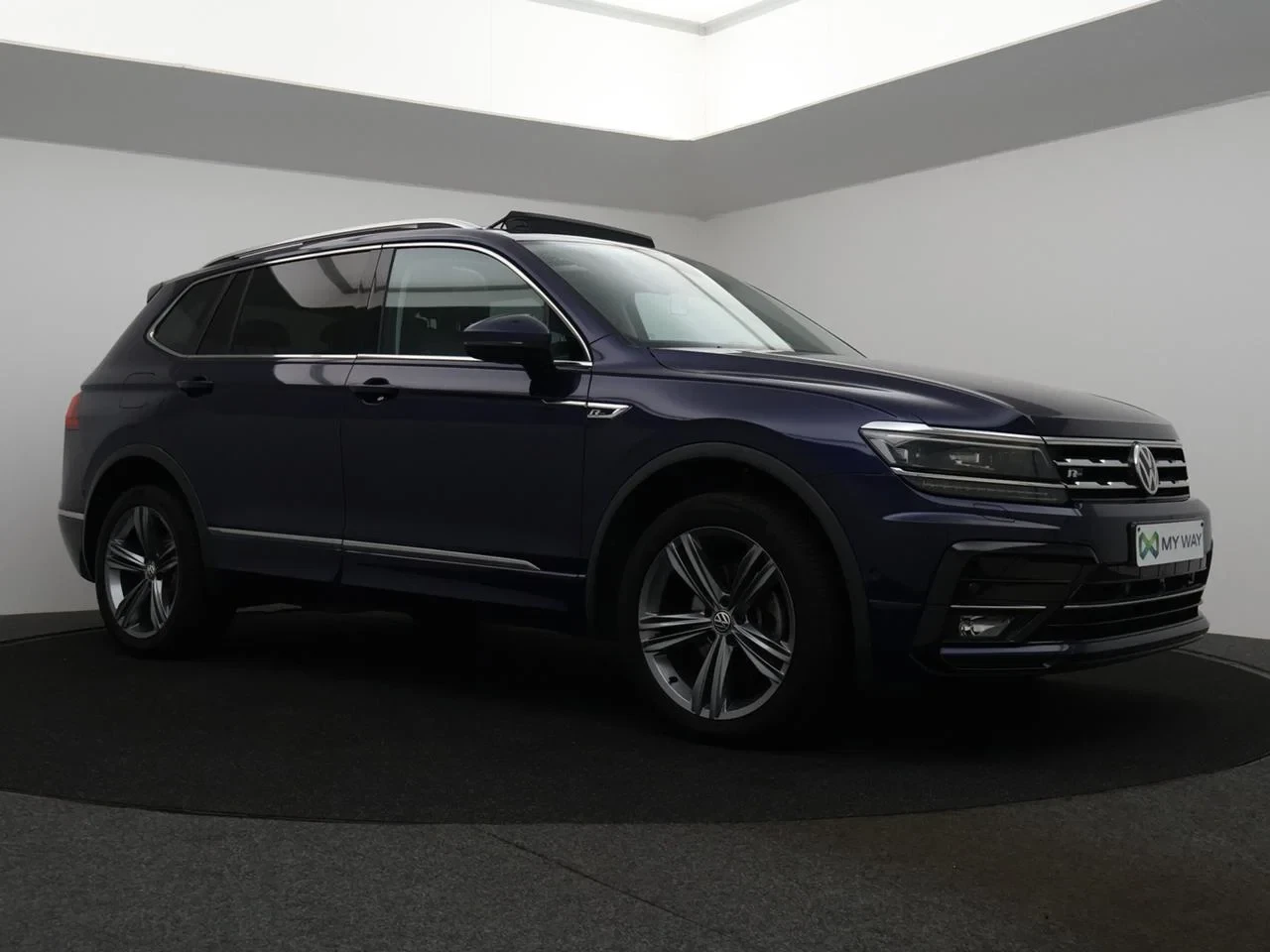 Volkswagen-Tiguan Allspace-image-3