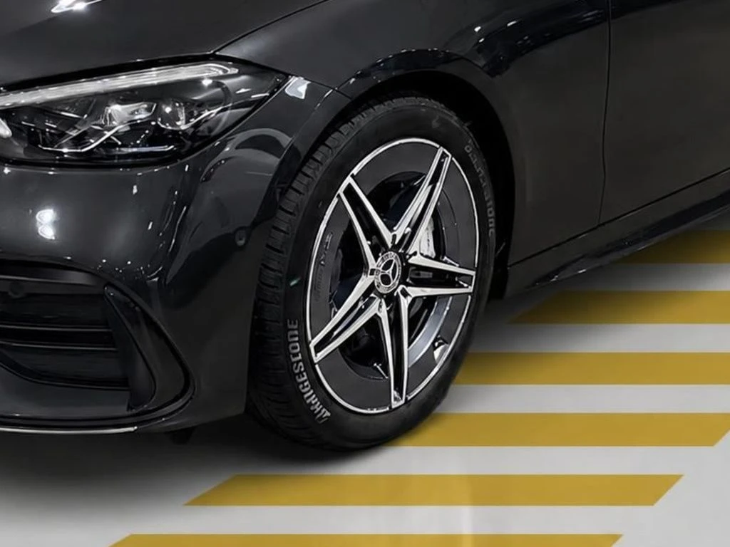 Mercedes-Benz-C-Klasse 300 d-image-5