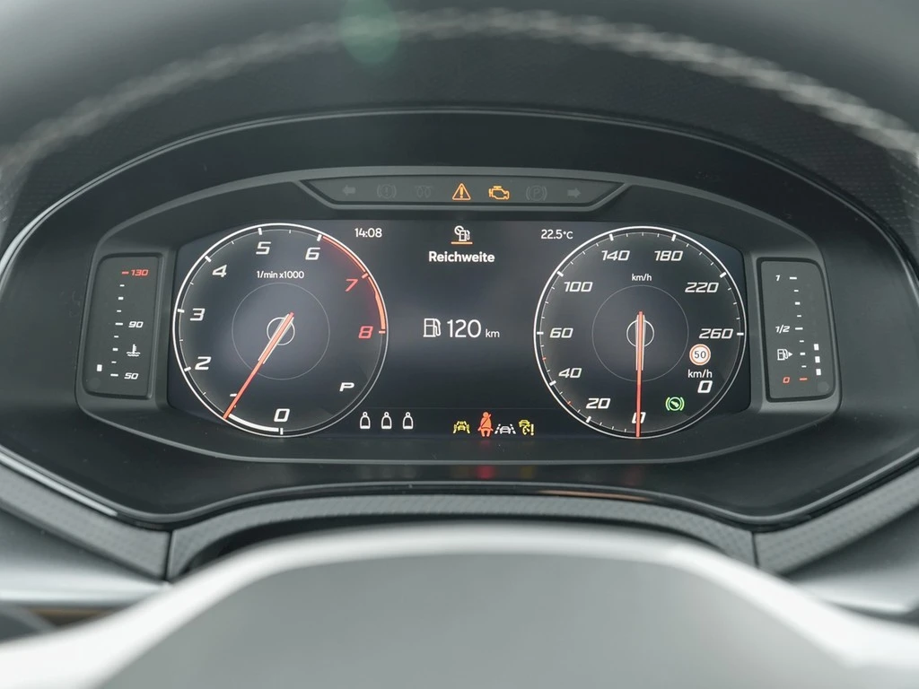 SEAT-Arona-image-13