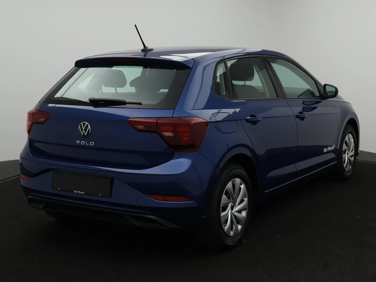Volkswagen-Polo-image-1
