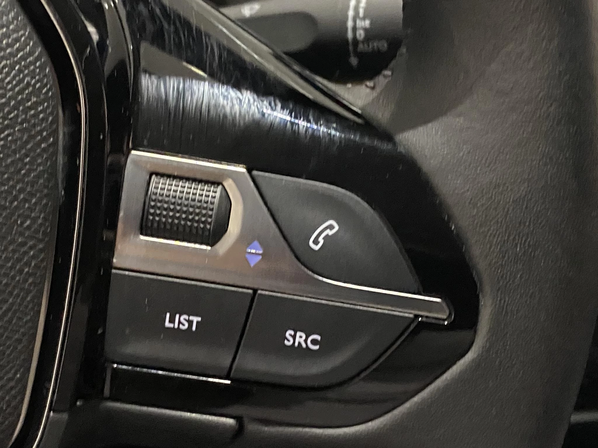 Peugeot-208-image-17