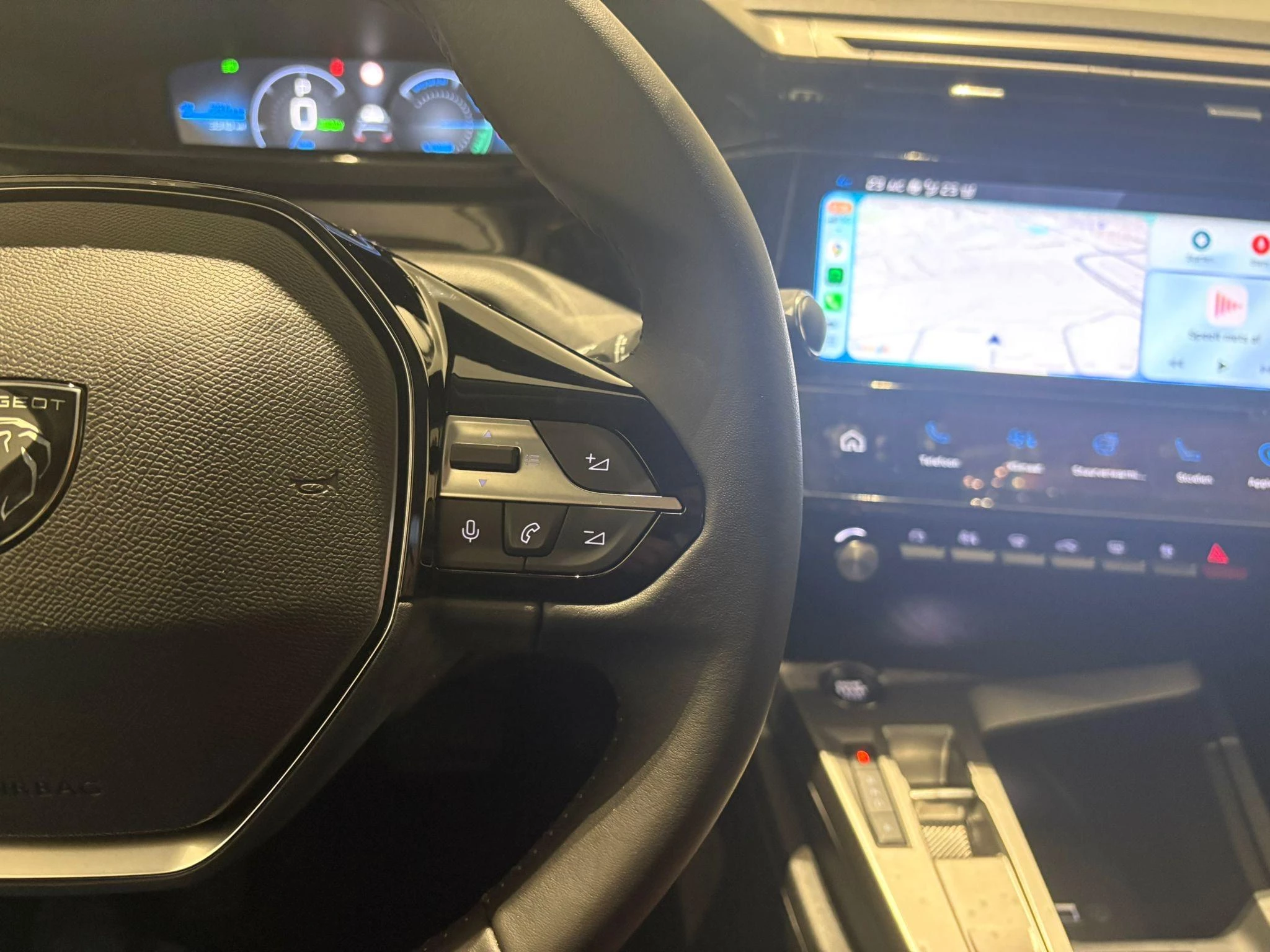 Peugeot-e-308-image-12