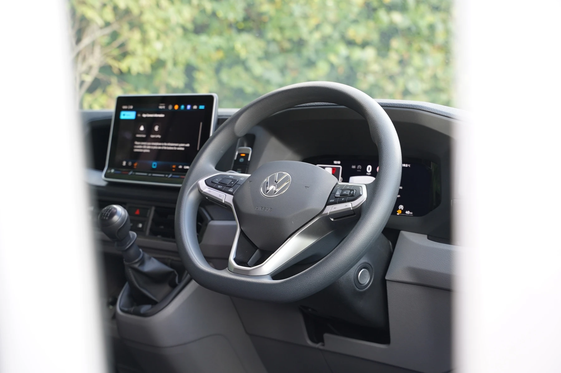 Volkswagen-Crafter-image-13