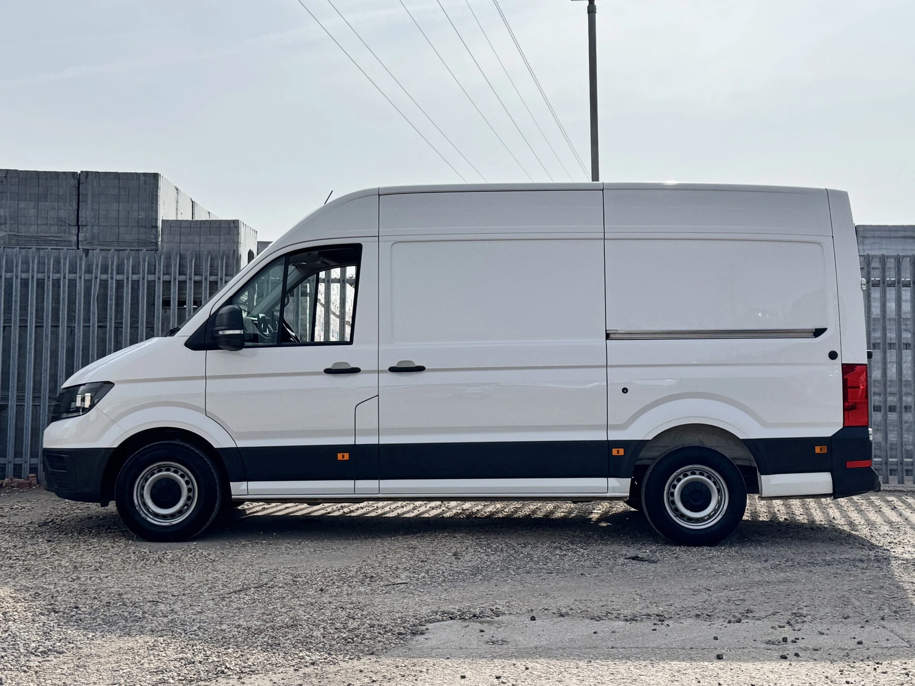Volkswagen-Crafter-image-26