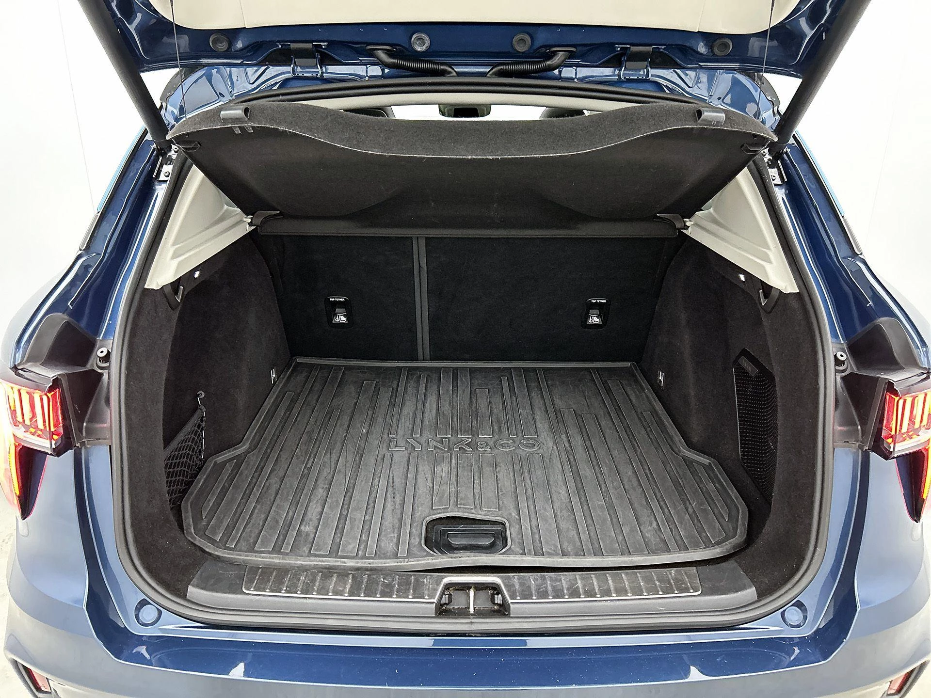 Lynk & Co-01-image-11