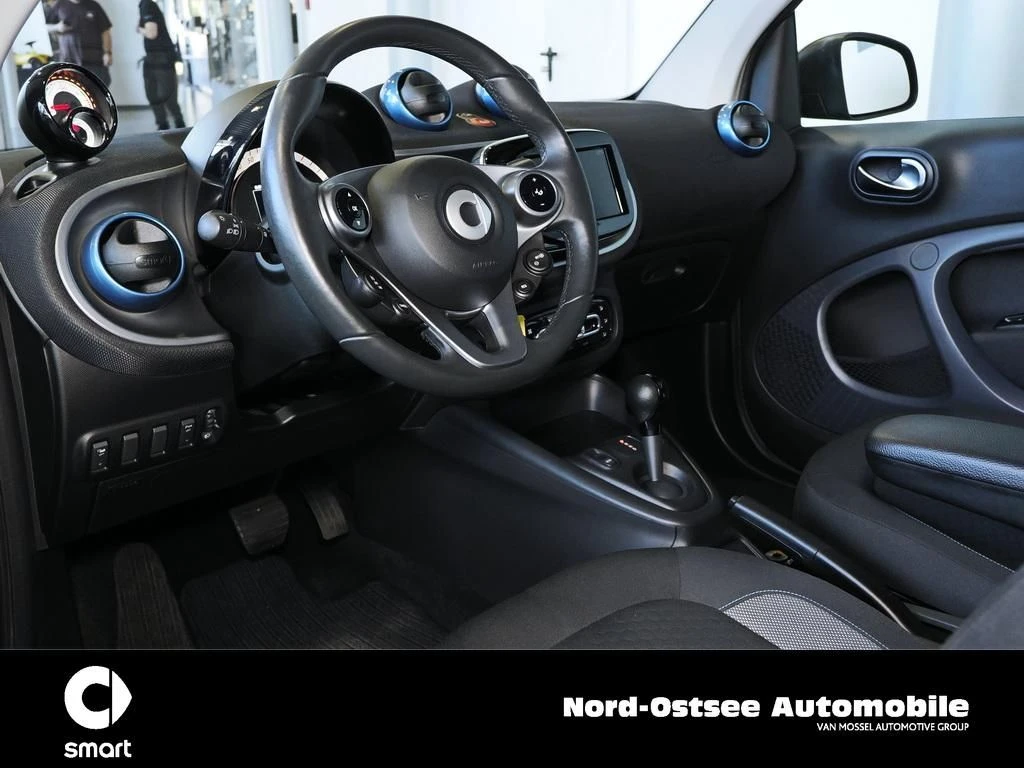 smart Fortwo EQ COUPÉ PASSION ADVANCED TEMPO PDC SHZ passion