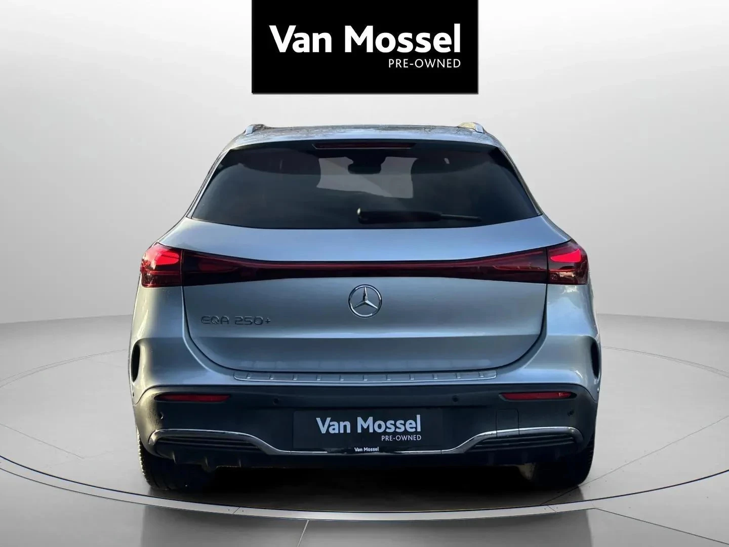 Mercedes-Benz-EQA-image-5