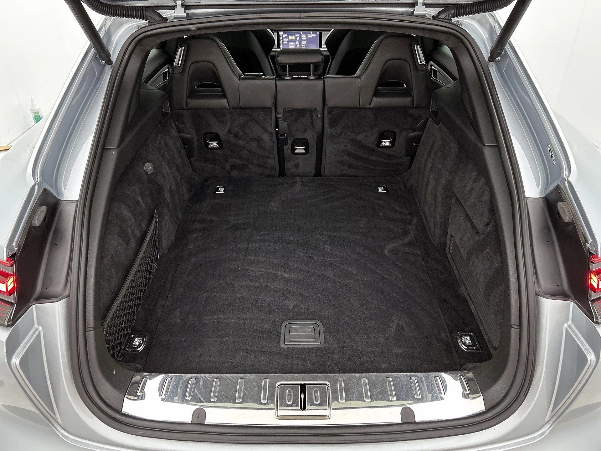 Porsche-Panamera-image-14