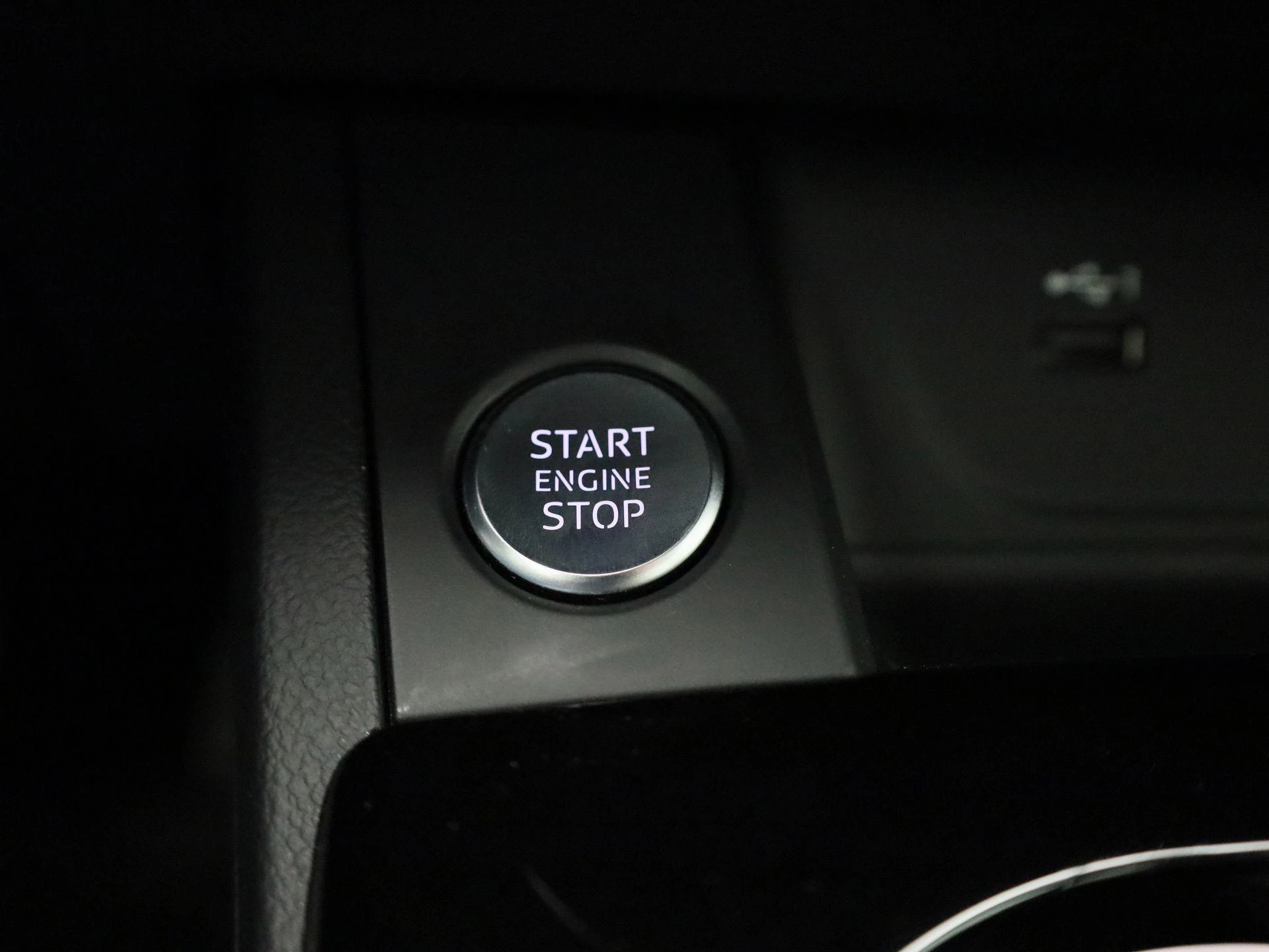 Audi-A4-image-25