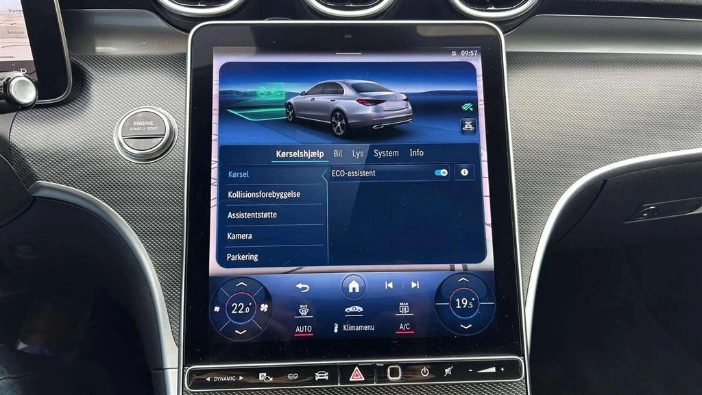 Mercedes-Benz-C-Klasse-image-17