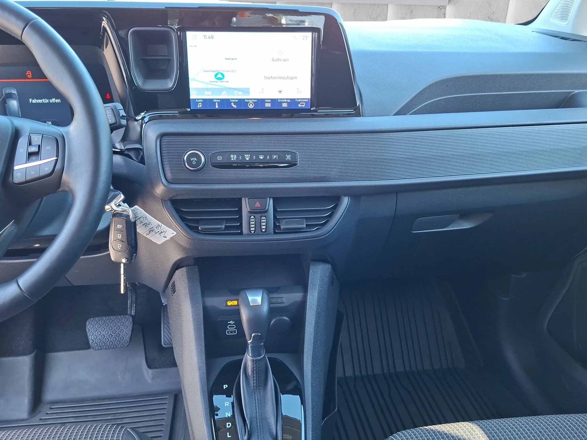 Ford-Tourneo Courier-image-13