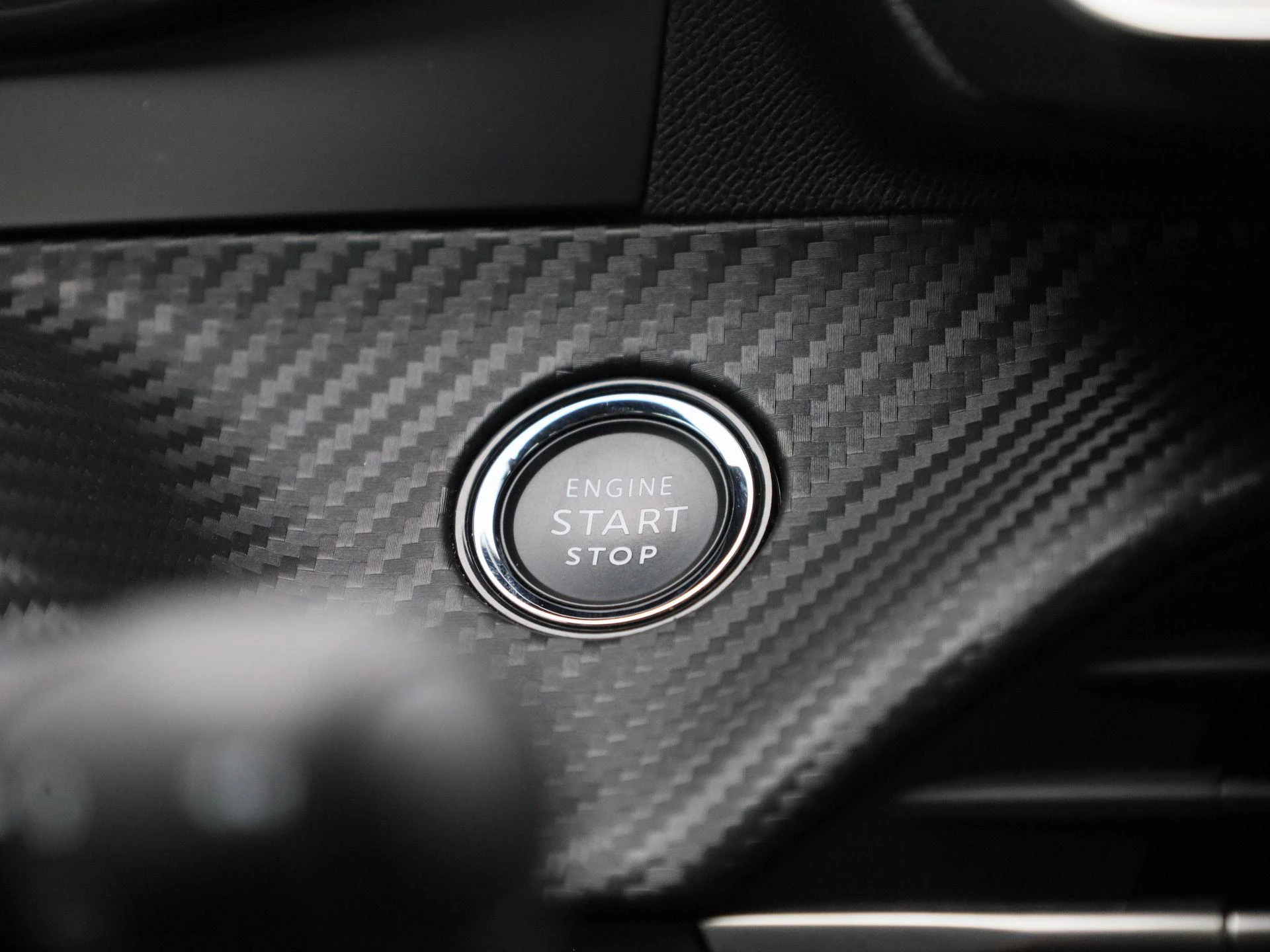 Peugeot-e-2008-image-21