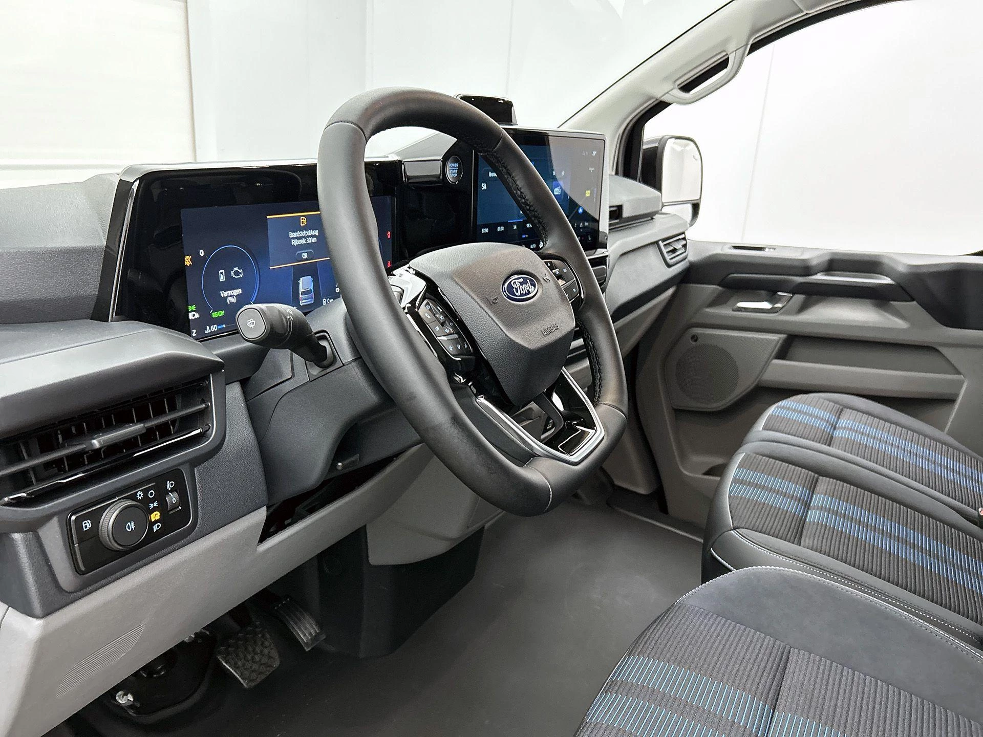 Ford-Transit Custom-image-20