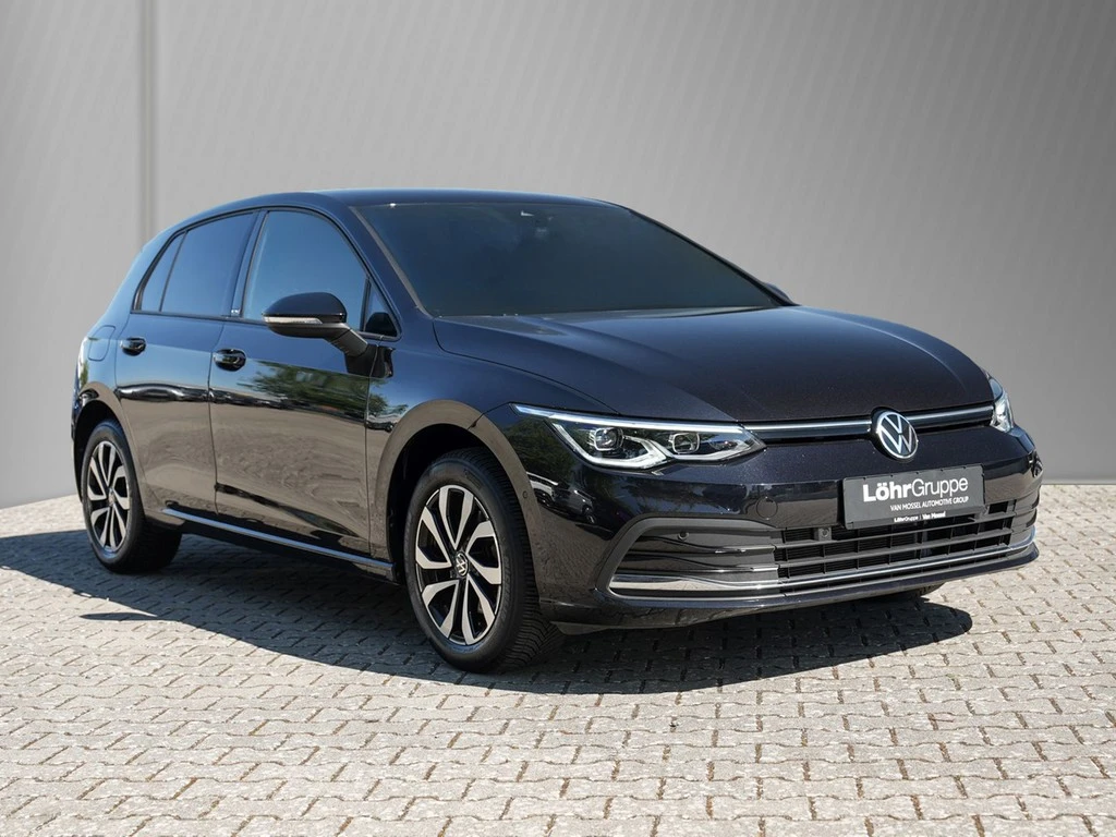 Volkswagen-Golf-image-2
