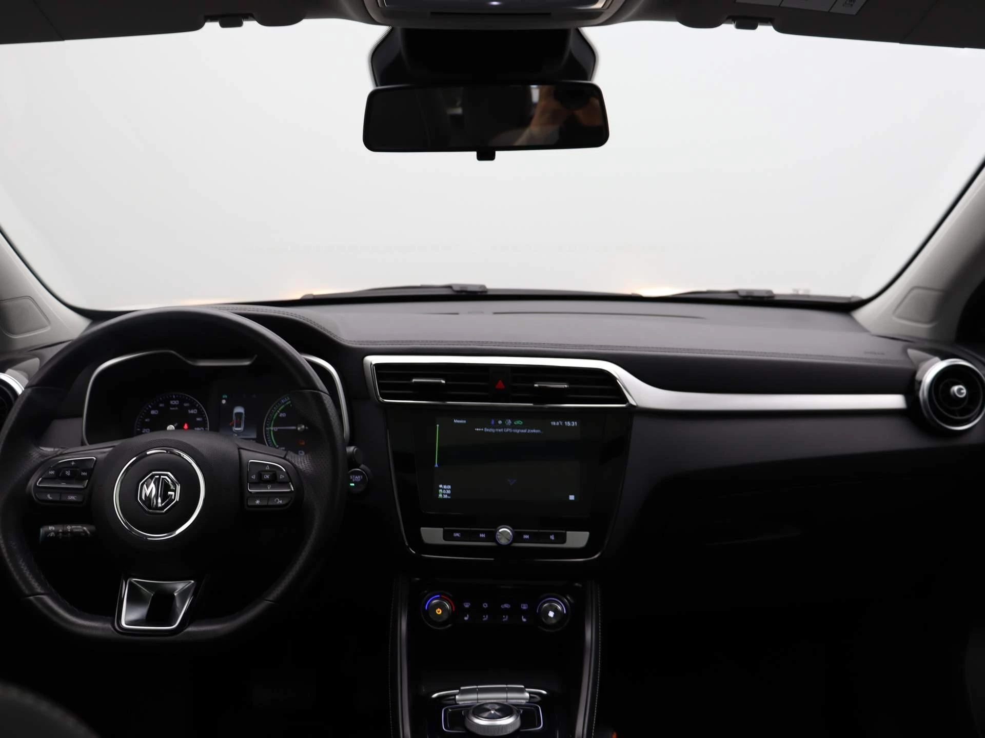 MG-ZS EV-image-6