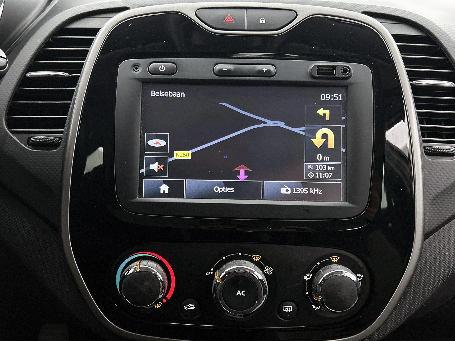 Renault-Captur-image-23