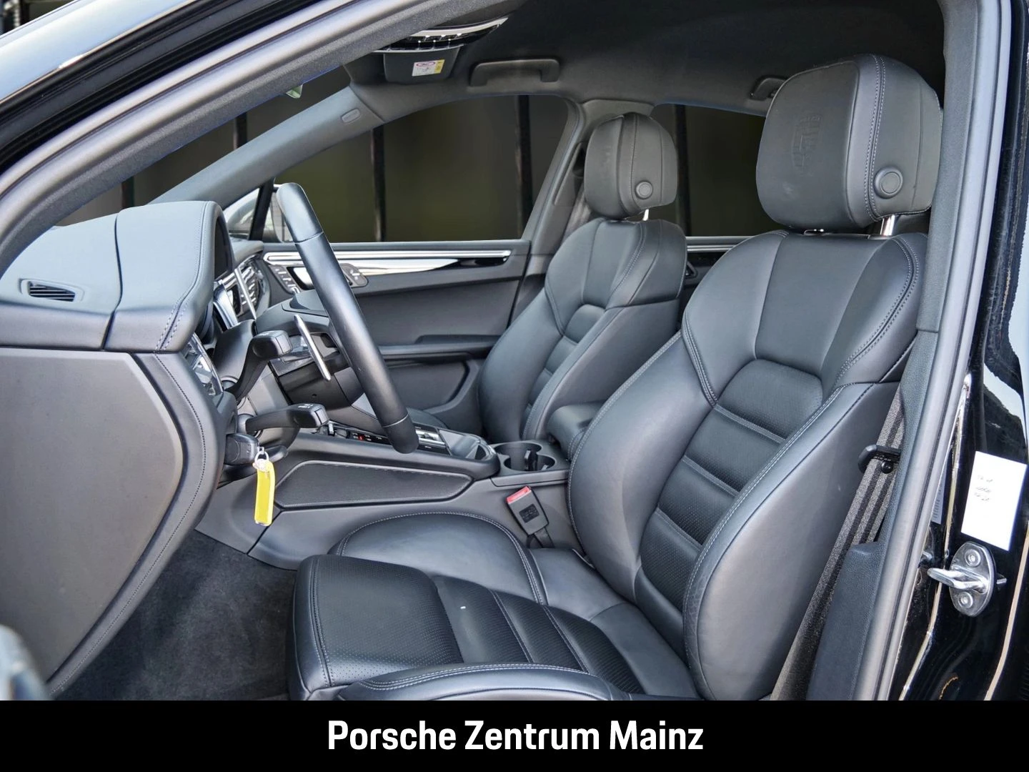 Porsche-Macan-image-13