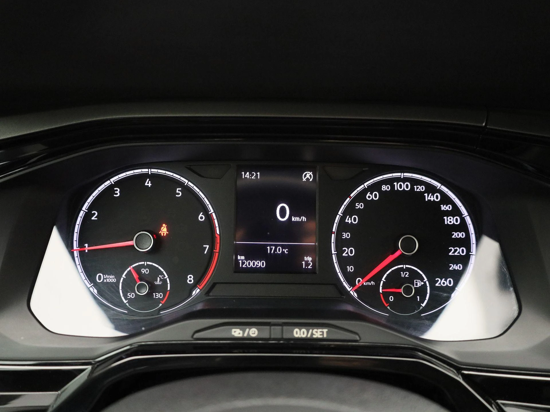 Volkswagen-Polo-image-15