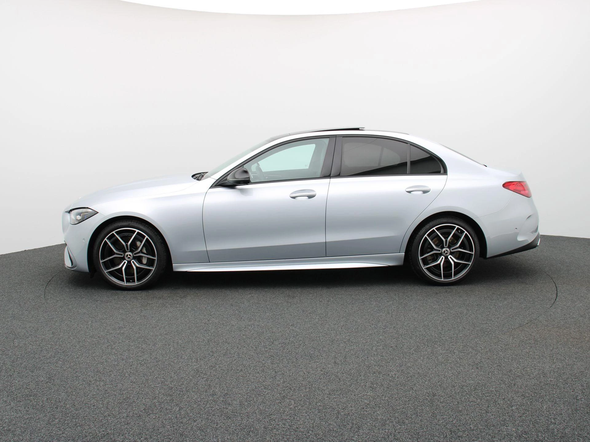 Mercedes-Benz Classe C 300 4M AMG Line Berline + LEDER + BURMESTER + PANO + HEAD UP + DIG LIGHT +