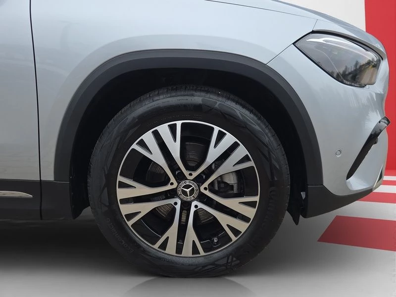 Mercedes-Benz GLA 200 PROGRESSIVE AHK SHZ MBUX NAVI KLIMA Progressive