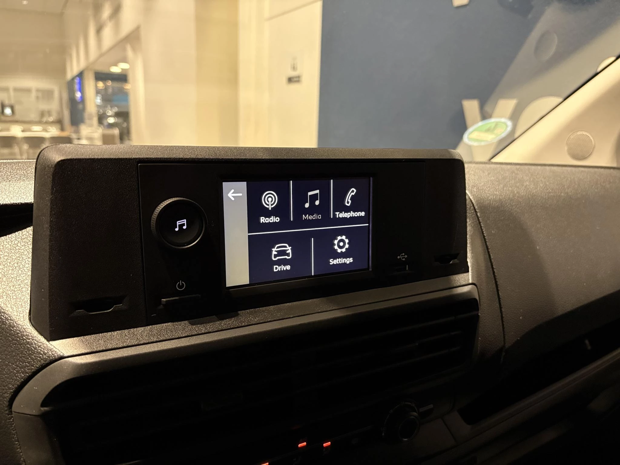 Peugeot-Expert-image-14