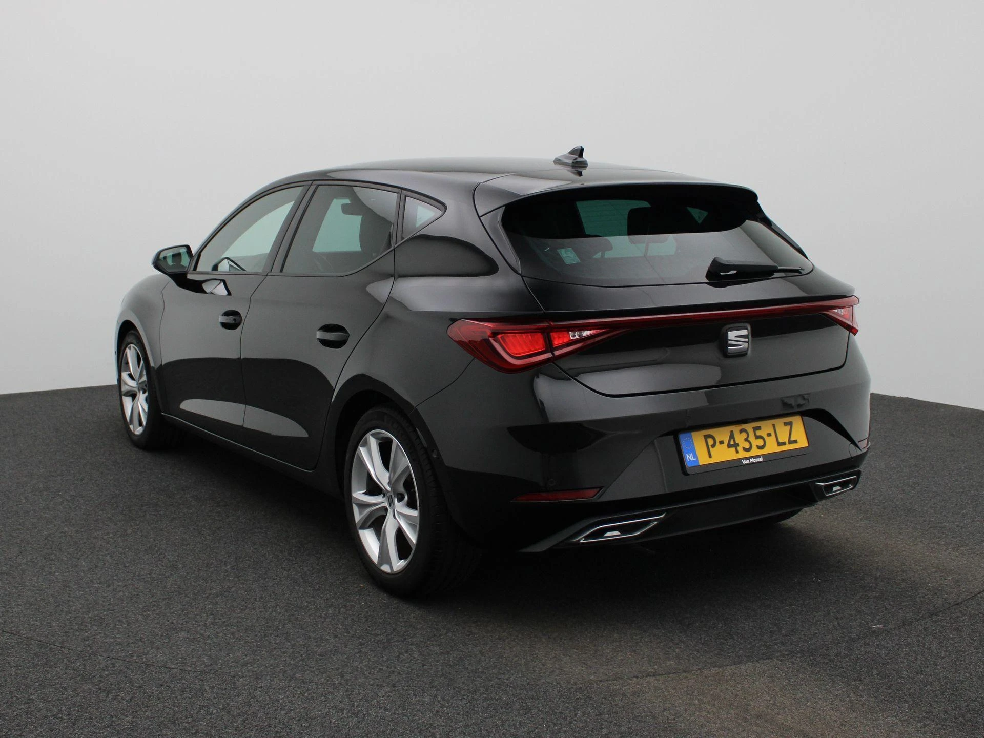 SEAT-Leon-image-3
