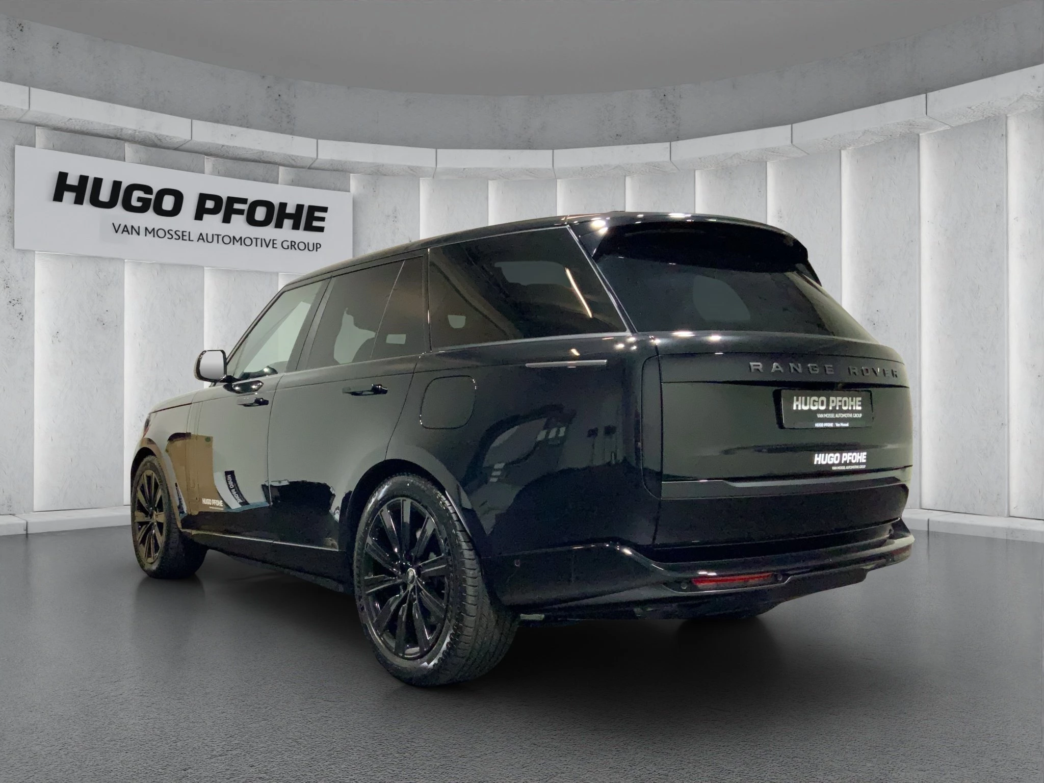Land Rover-Range Rover-image-2