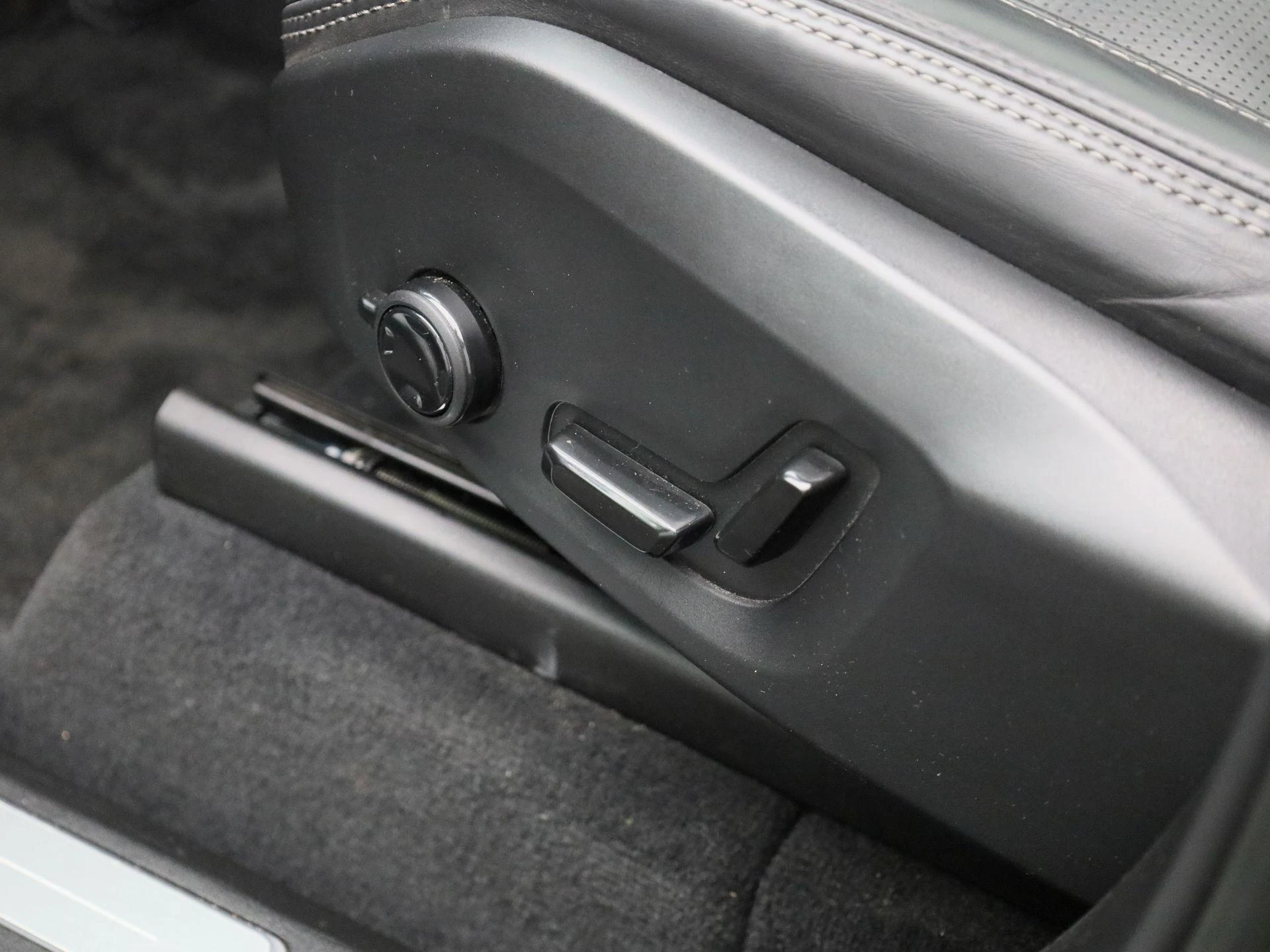 Volvo-XC90-image-37
