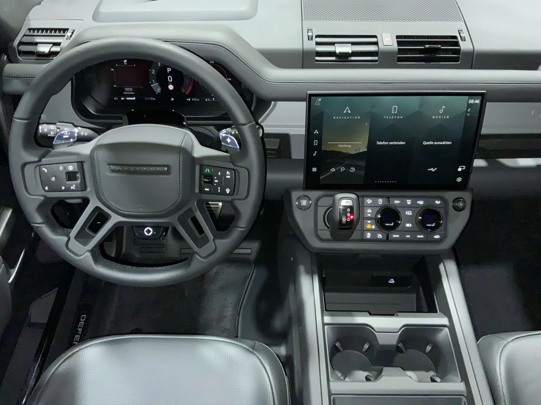 Land Rover Defender OCTA 4.4 P635