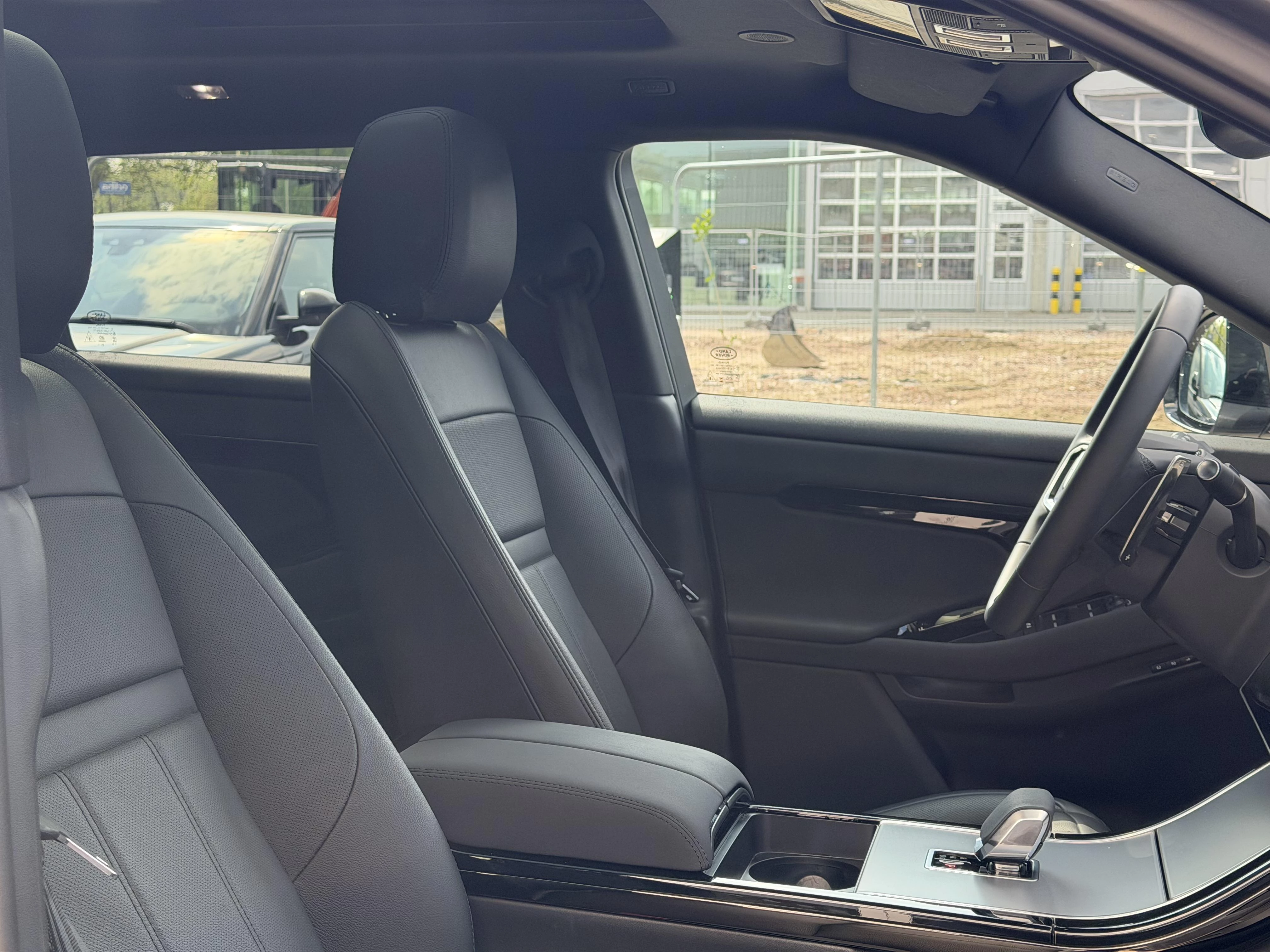 Land Rover Range Rover Evoque P300e S AWD Auto. 24MY