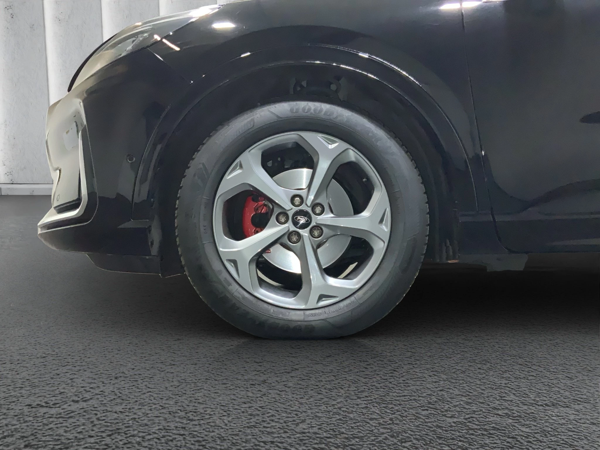 Ford Kuga ST-Line X Aut.*PANO*AHK*360GRAD*LED-MATRIX*NAVI*GRA*WINTER-PKT.