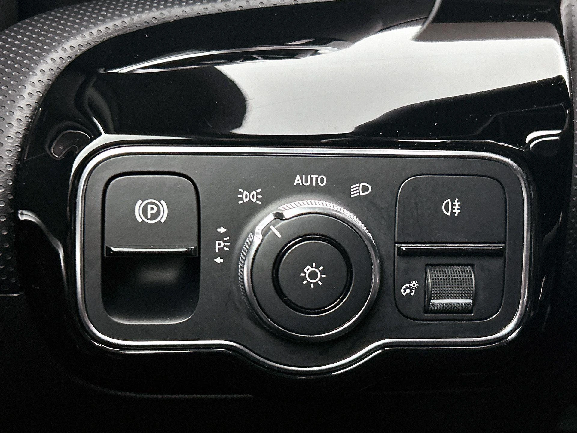 Mercedes-Benz-A-Klasse-image-16