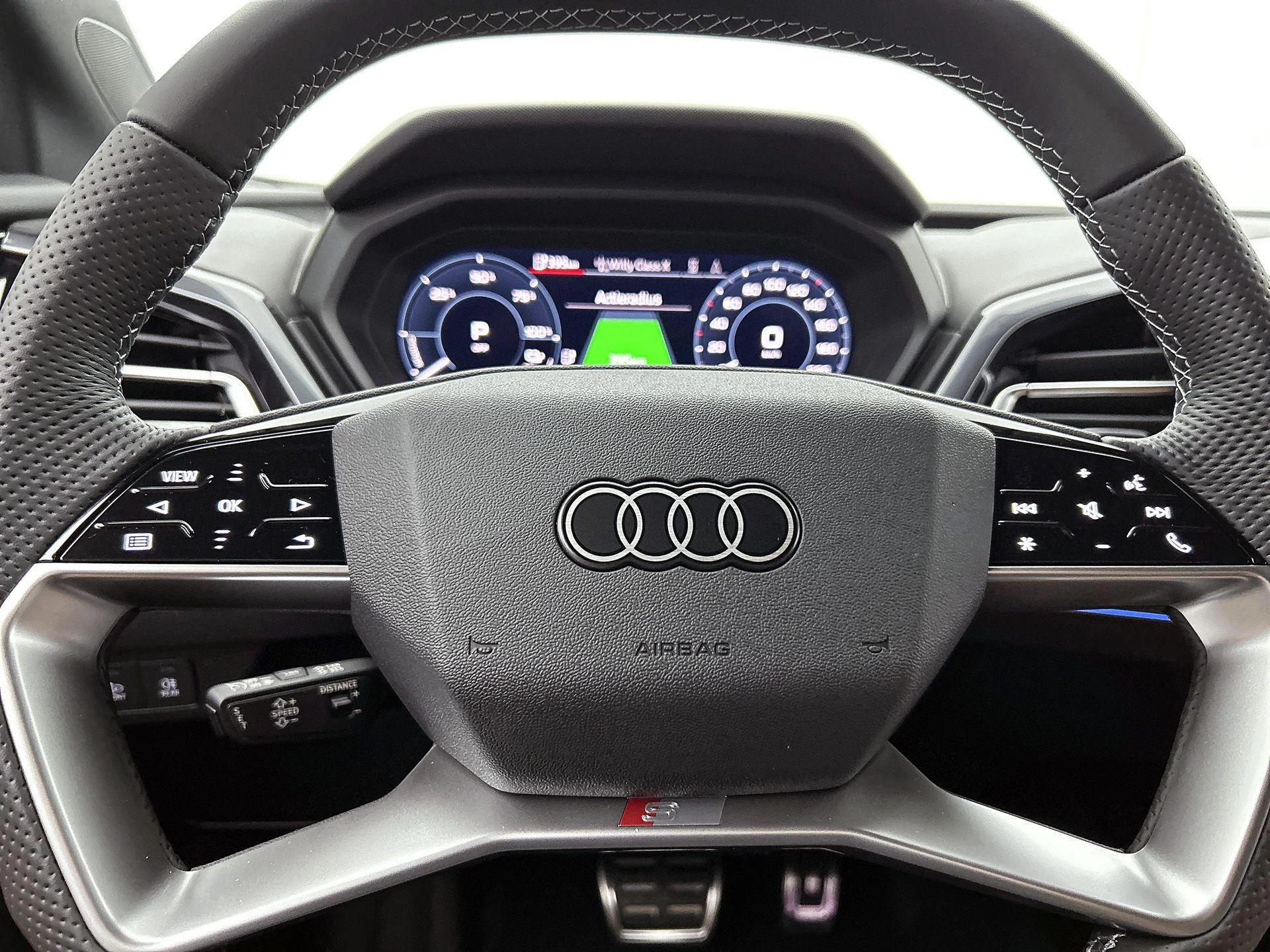 Audi-Q4 e-tron-image-38