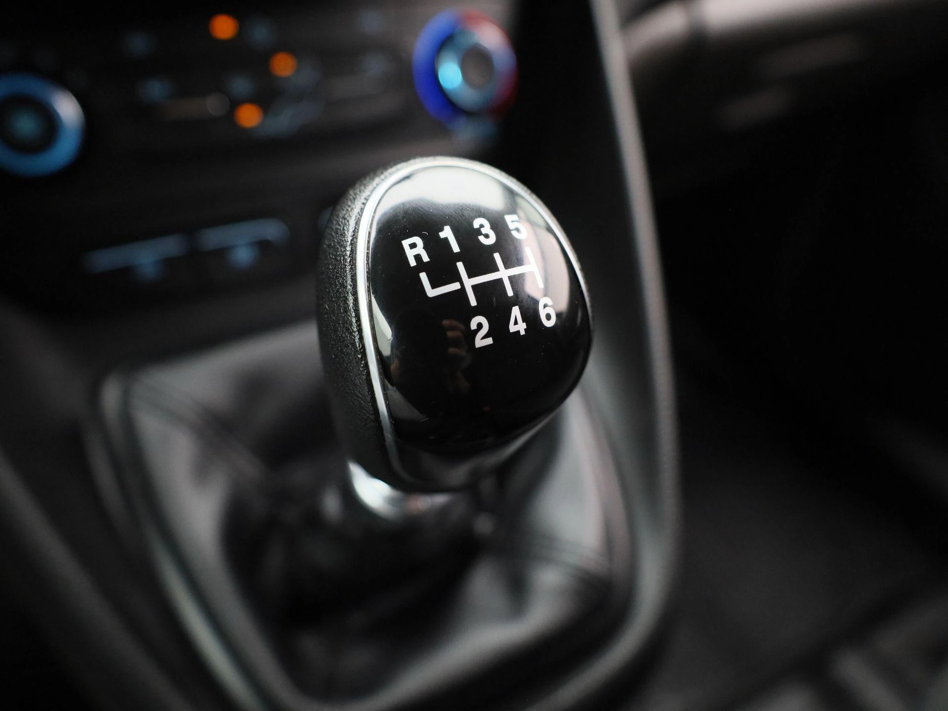 Ford-Transit Connect-image-26