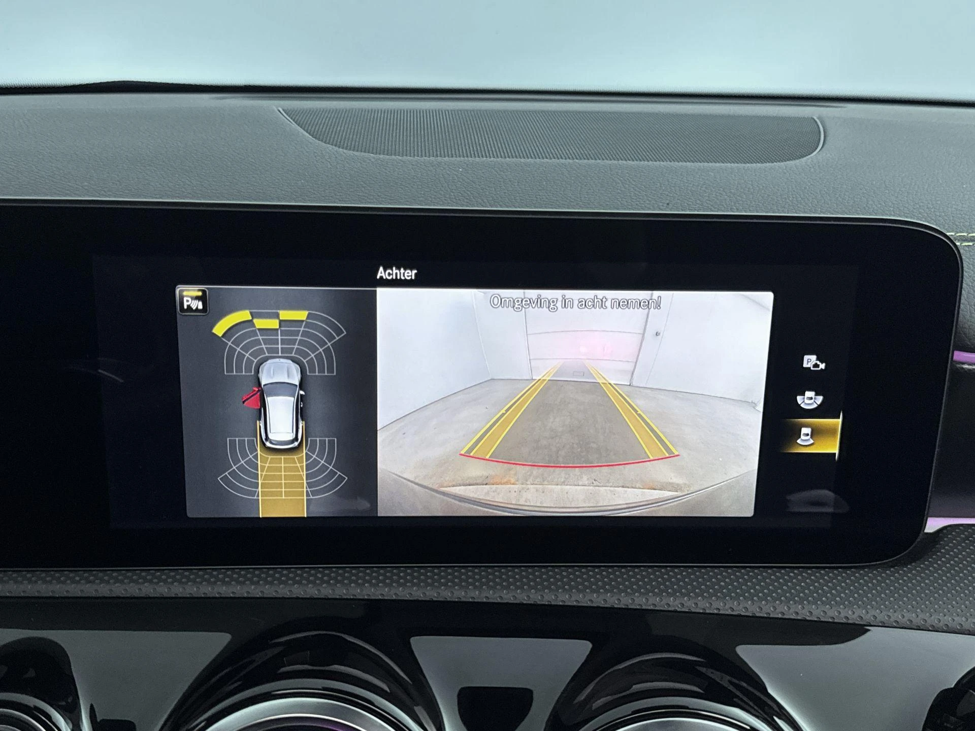 Mercedes-Benz-CLA-image-9