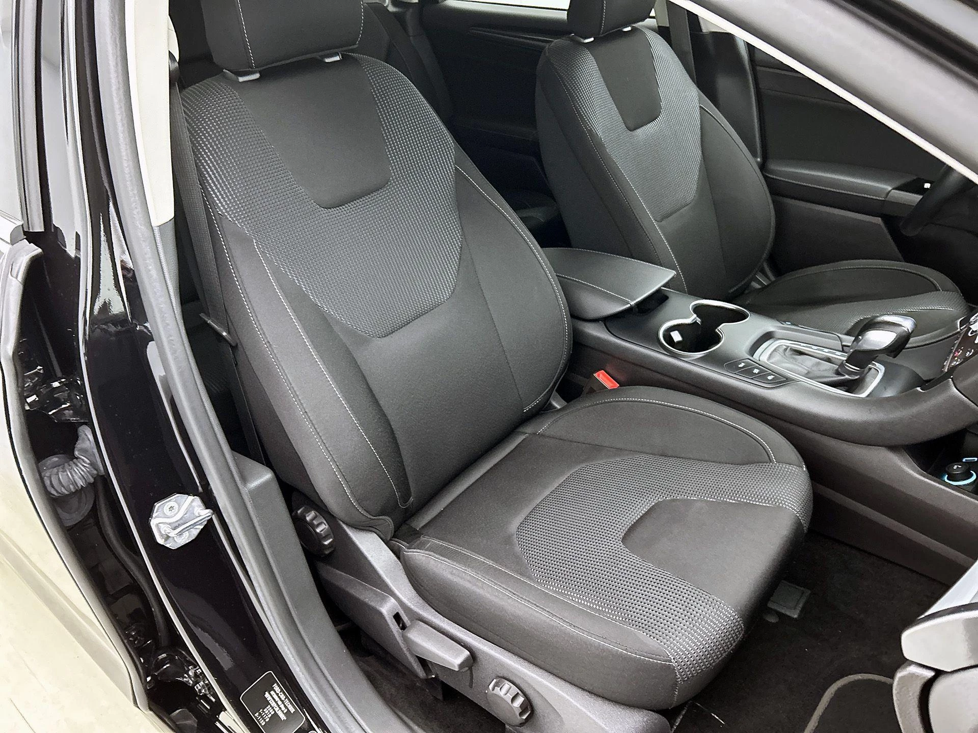 Ford Mondeo Wagon 2.0 IVCT HEV Titanium