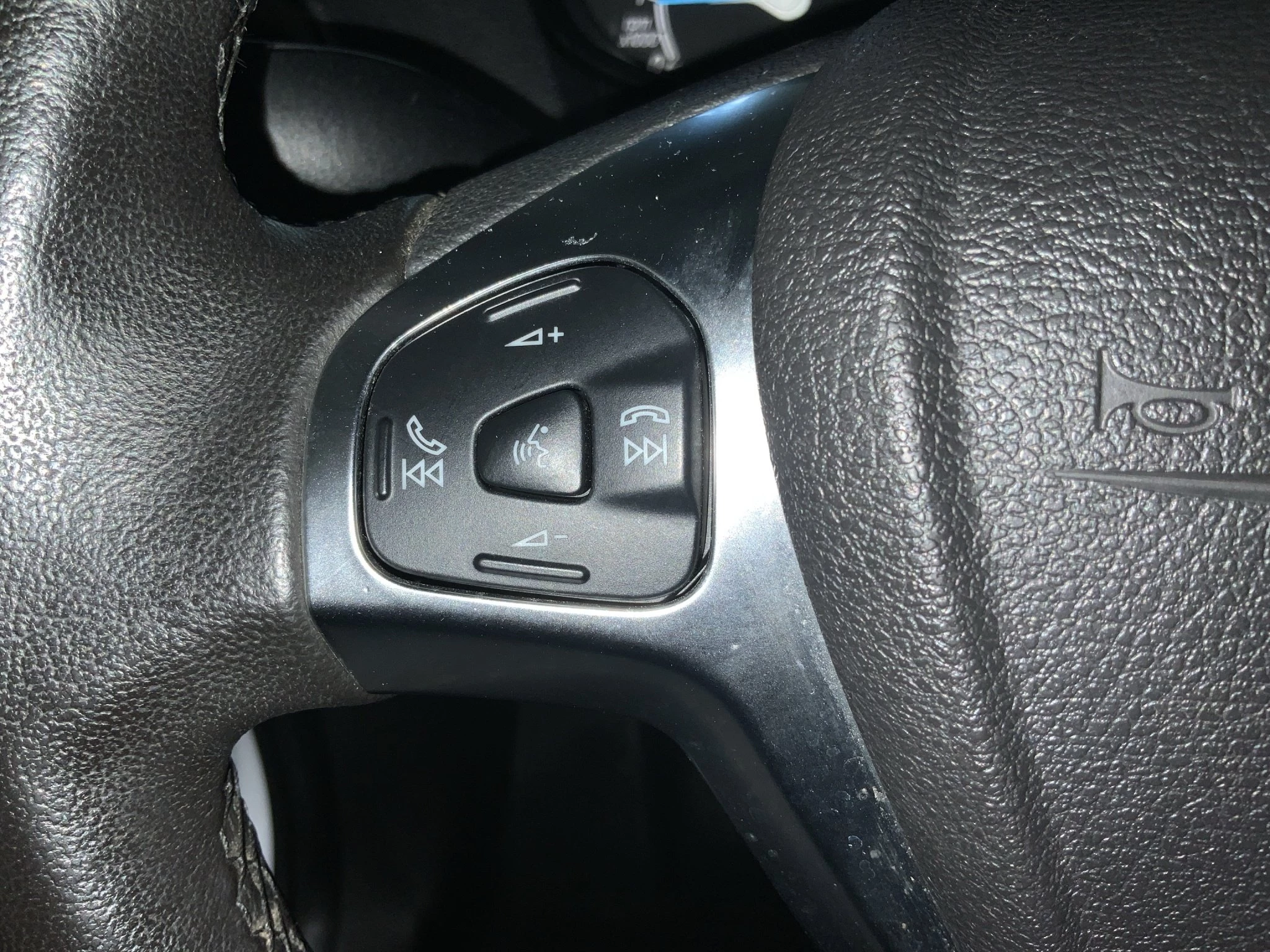 Ford-Transit Courier-image-20