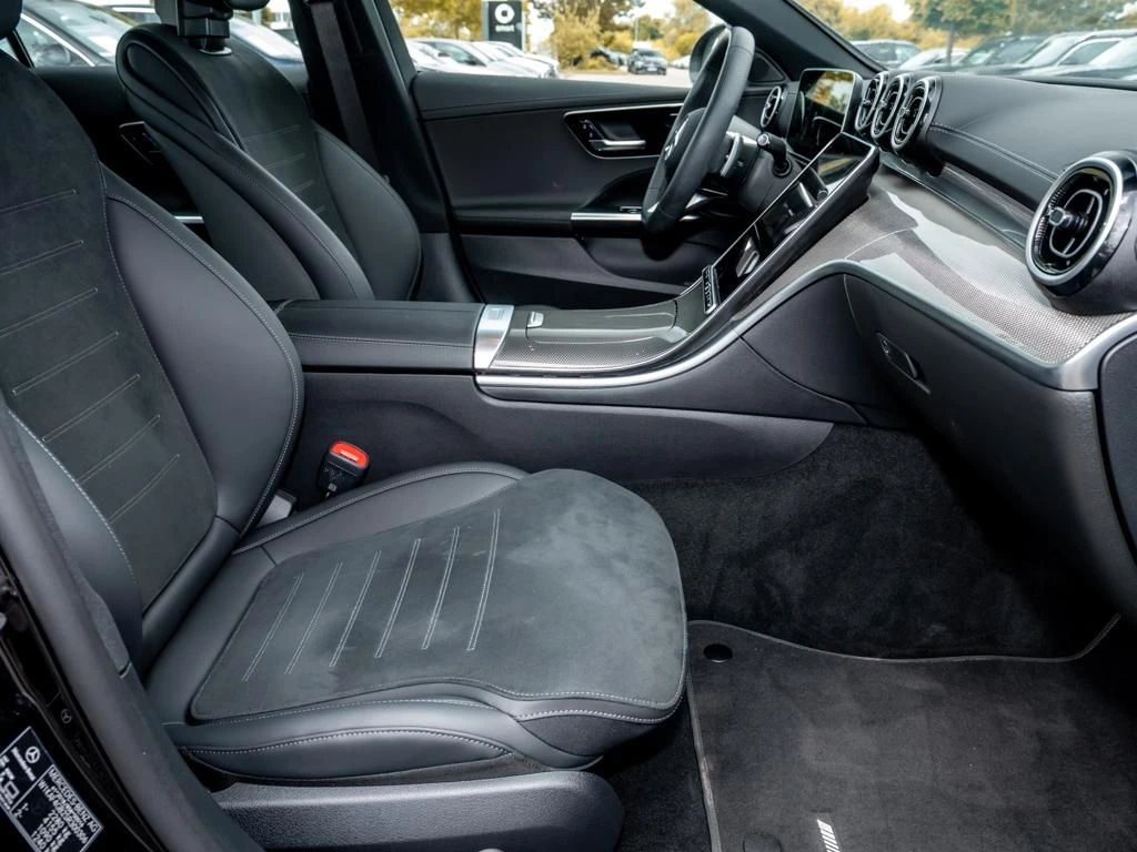 Mercedes-Benz-C-Klasse 300-image-11