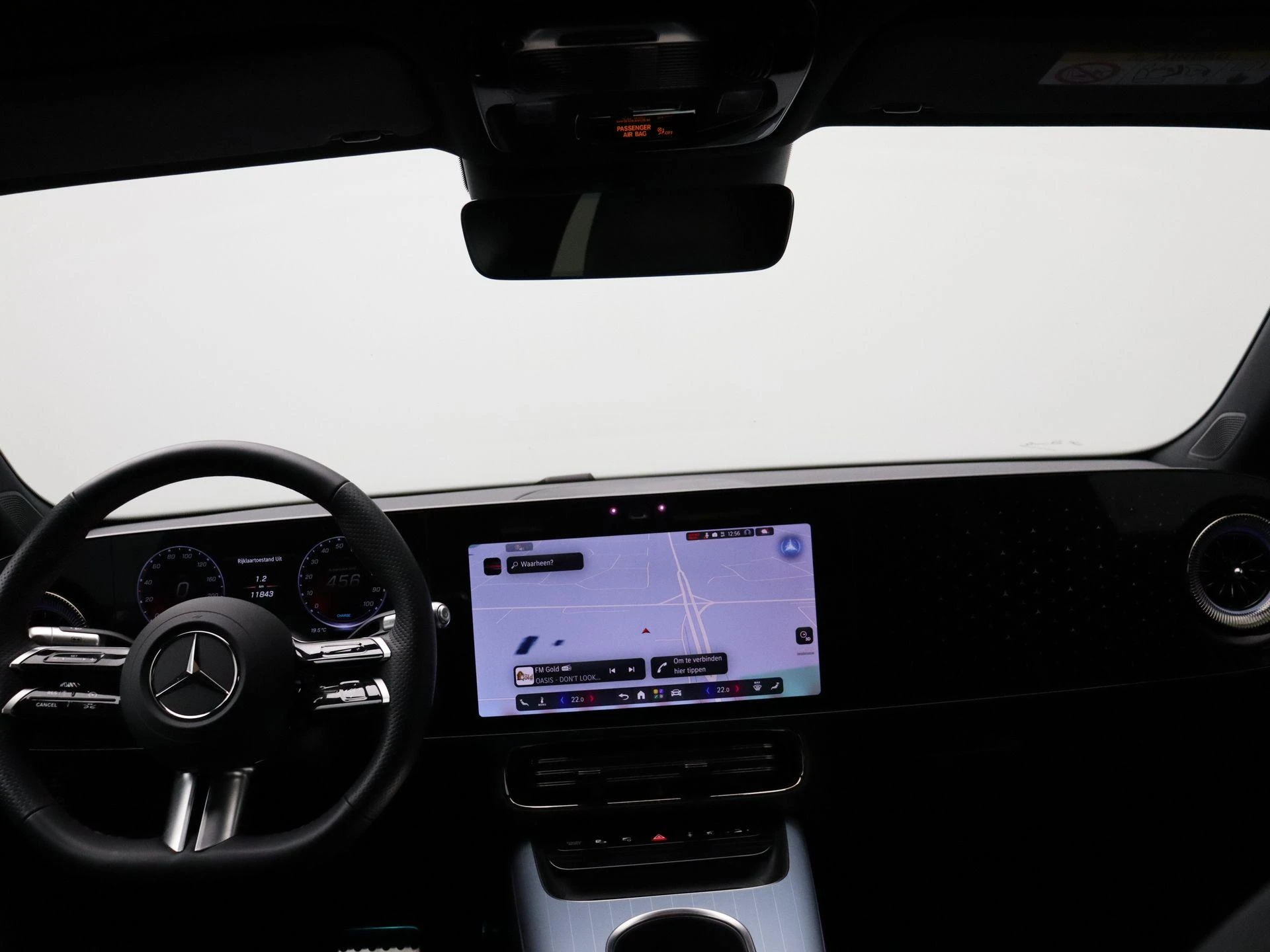 Mercedes-Benz-CLA-image-23