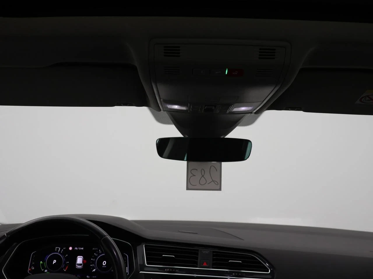 Volkswagen-Tiguan-image-22