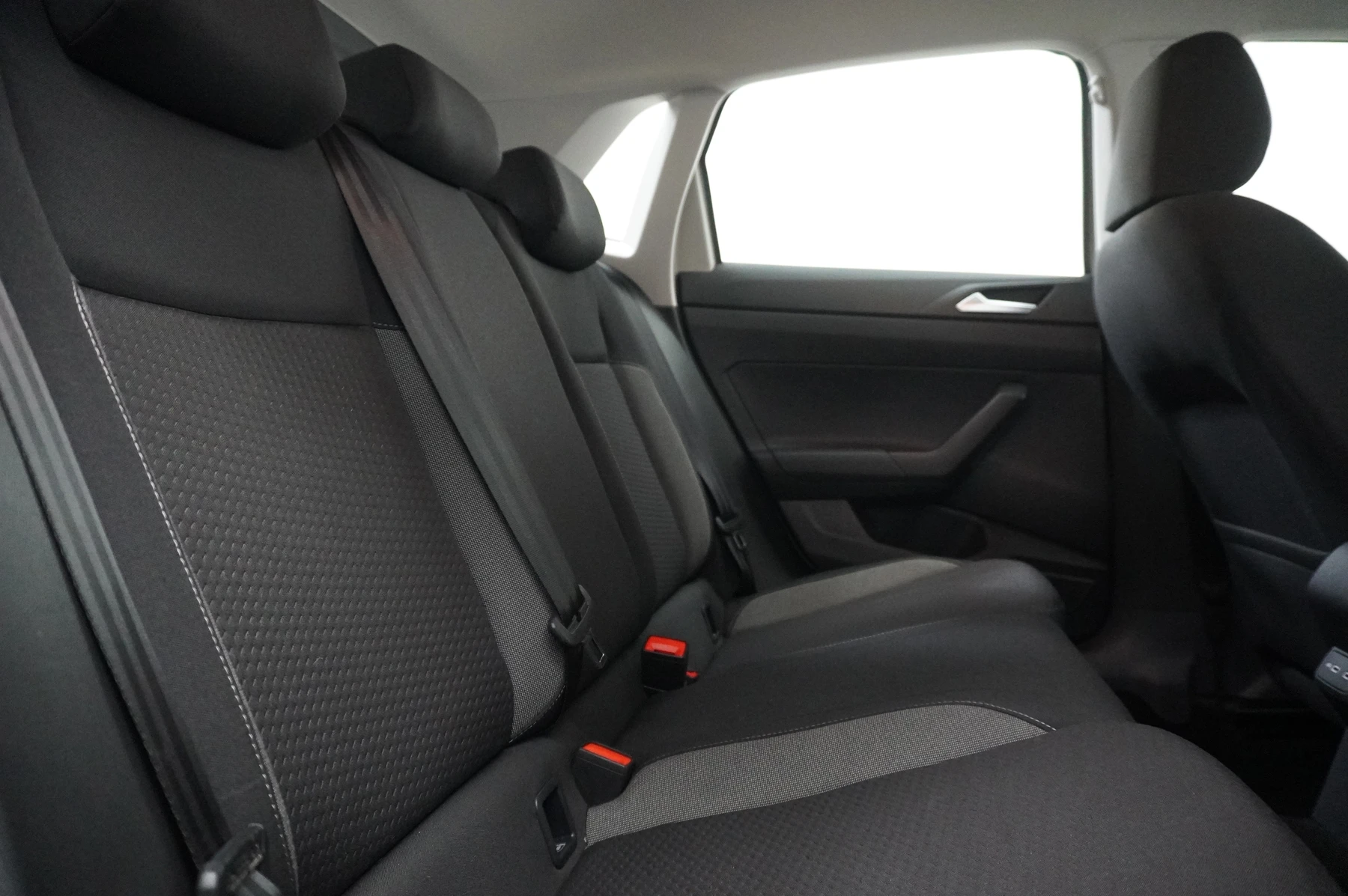 Volkswagen-Polo-image-11