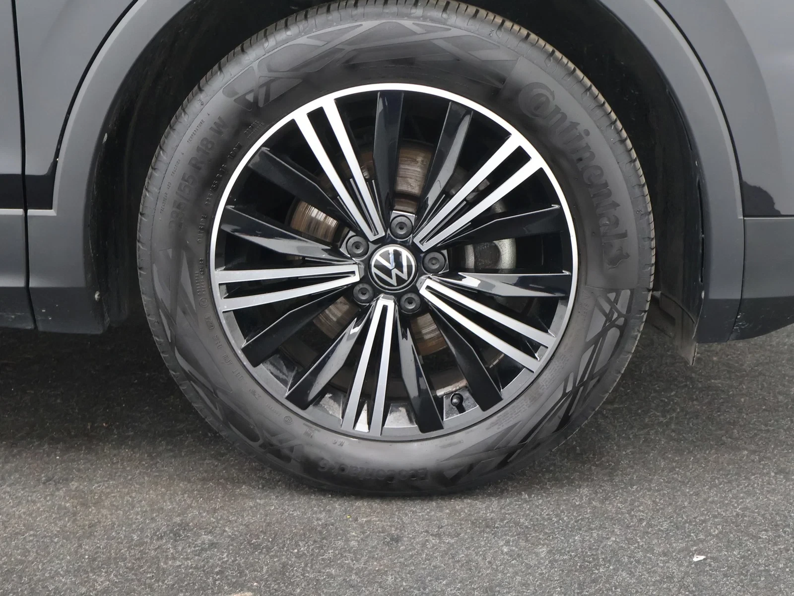 Volkswagen-Tiguan-image-7