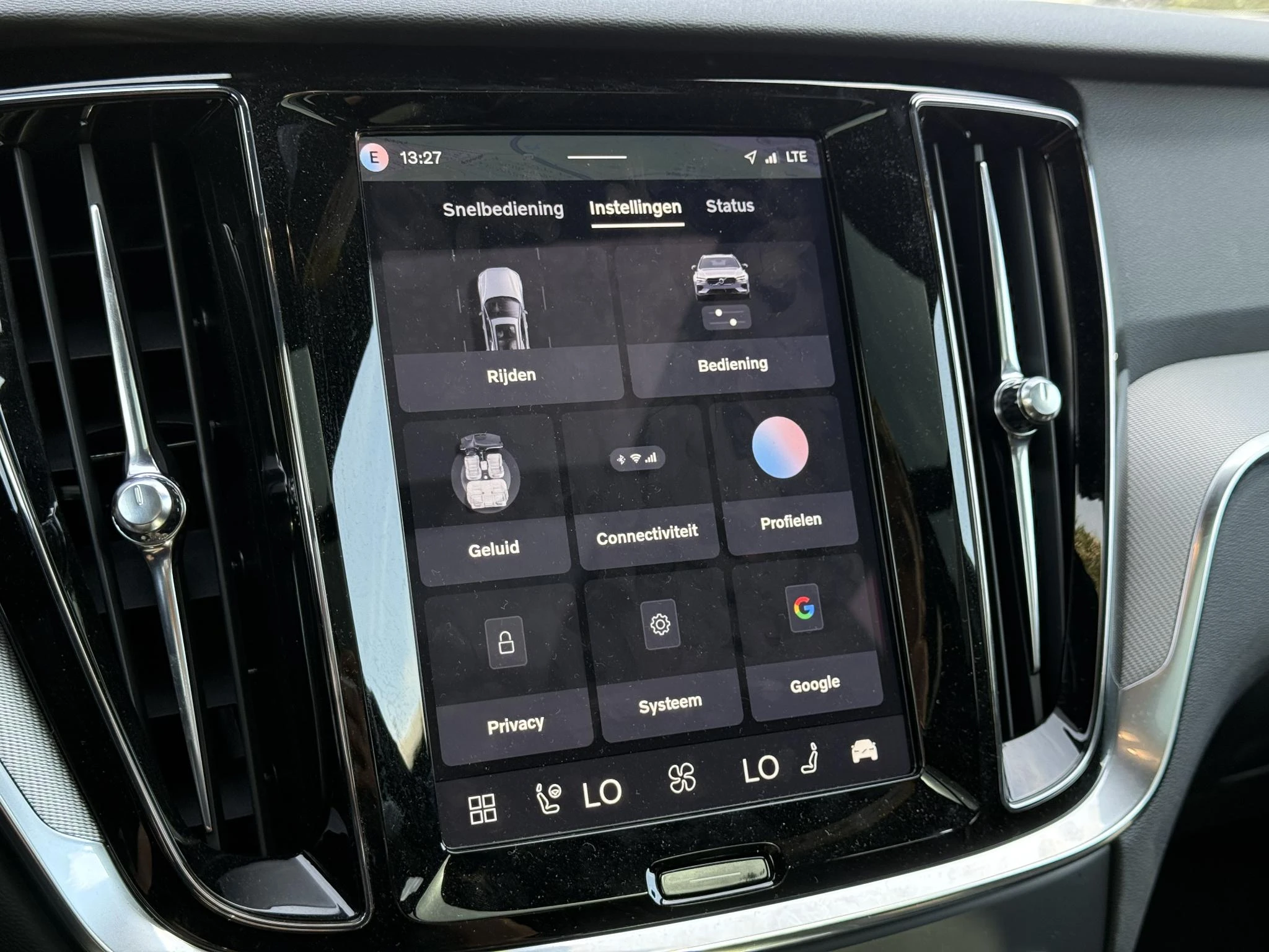 Volvo-V60-image-24