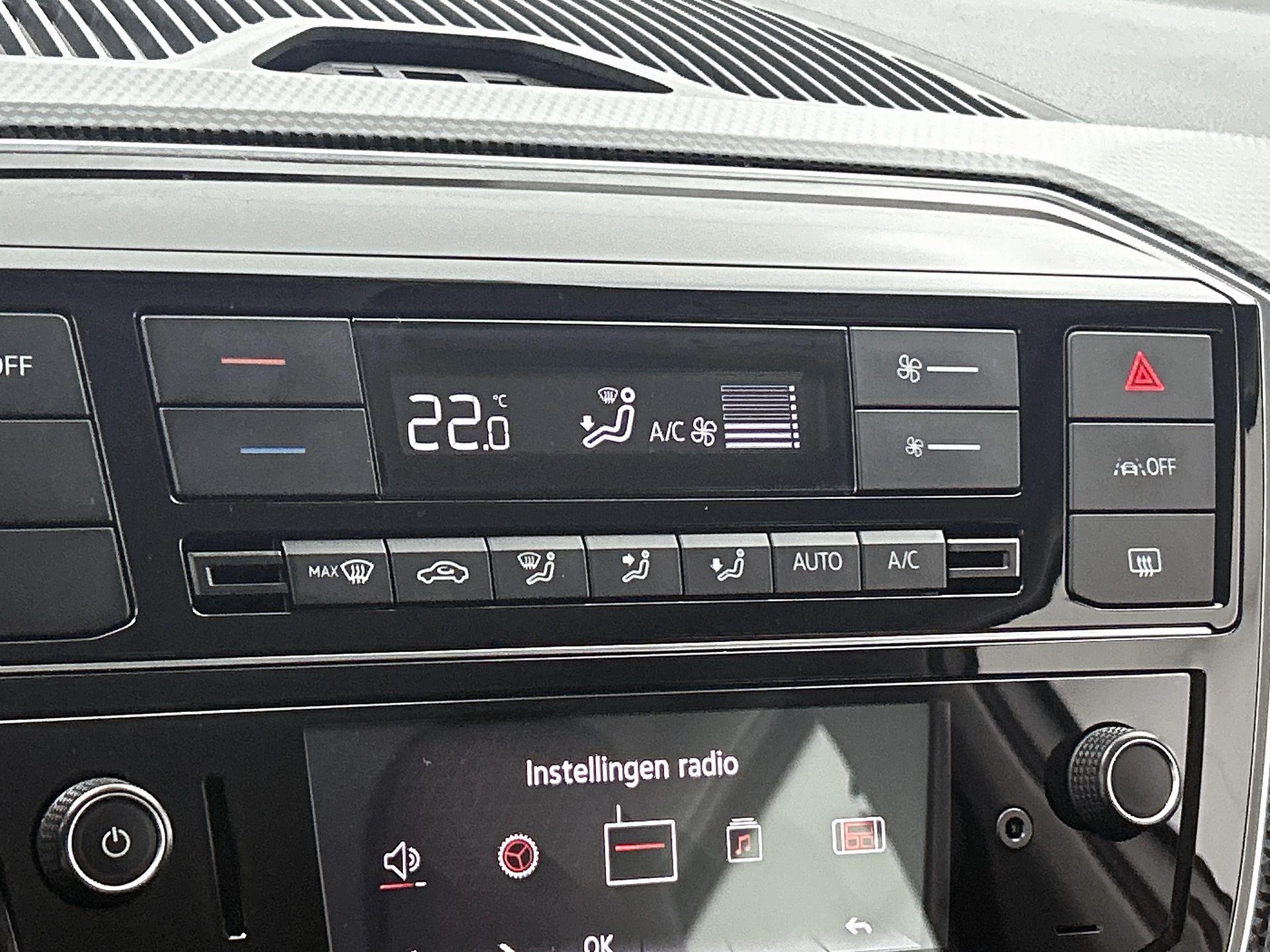 Volkswagen-up!-image-18