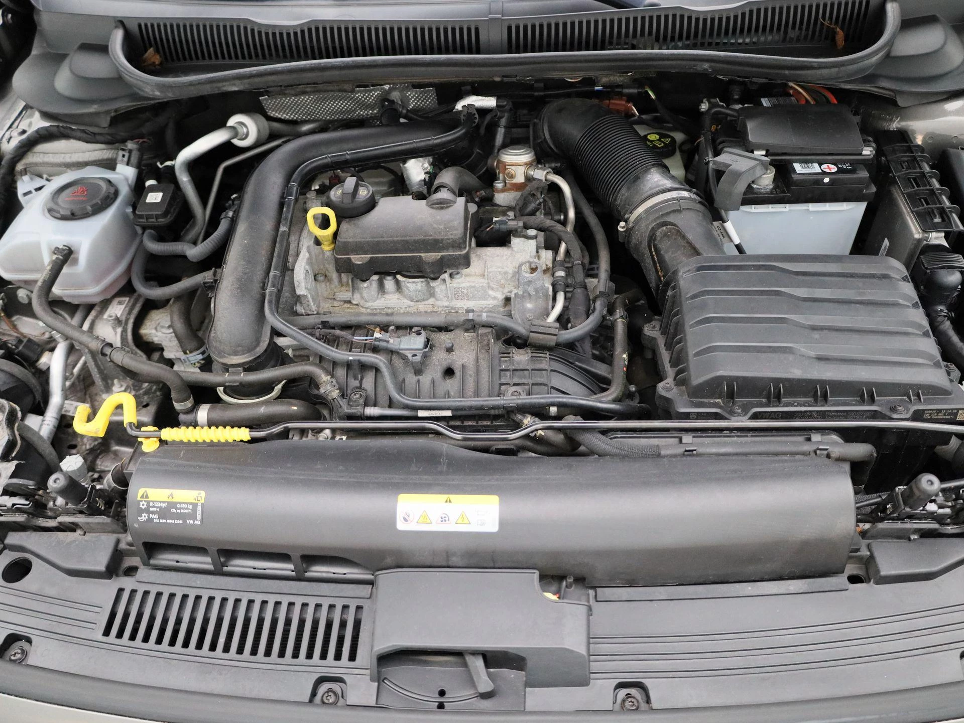 Volkswagen-Polo-image-28