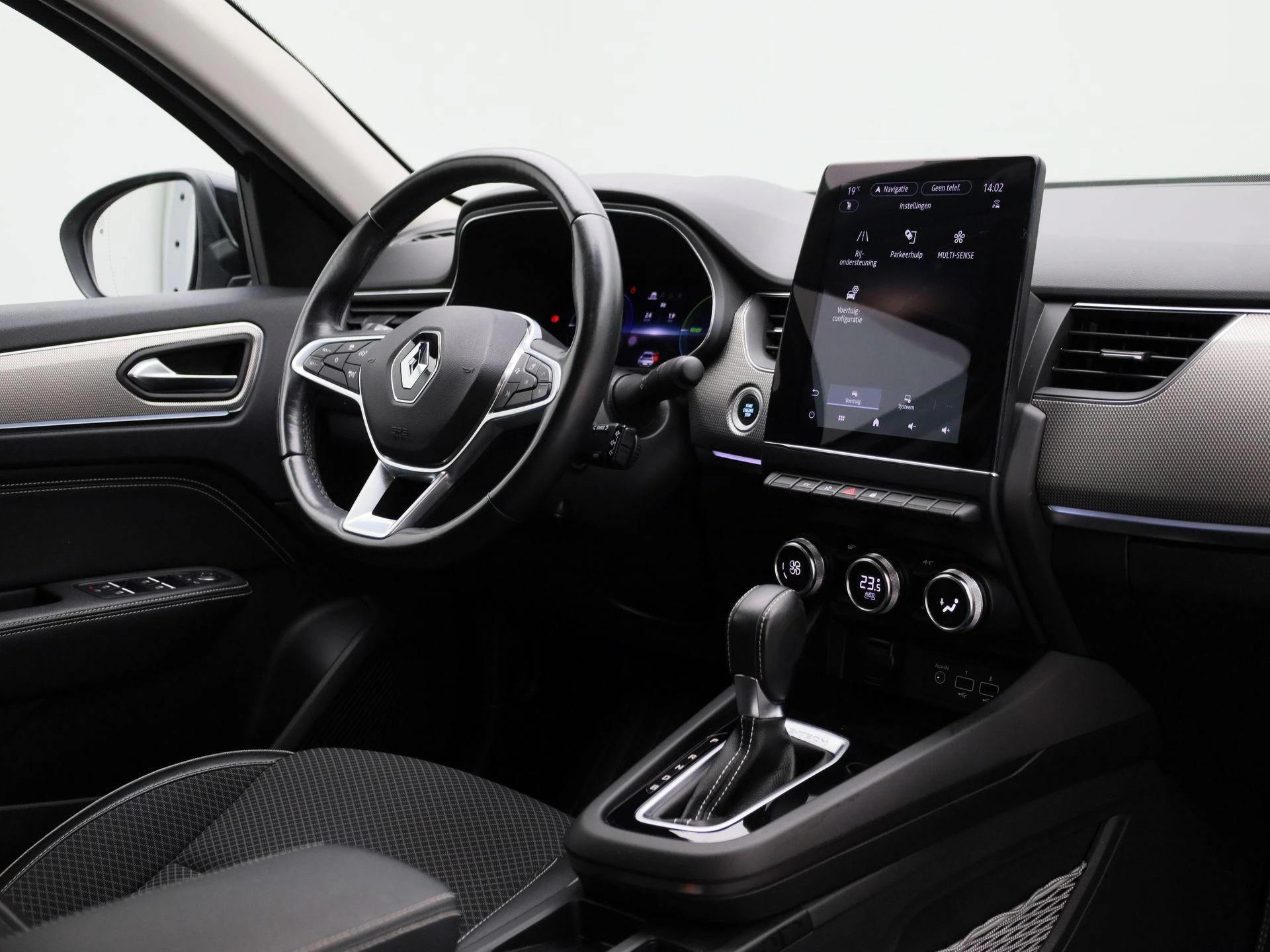 Renault-Arkana-image-41