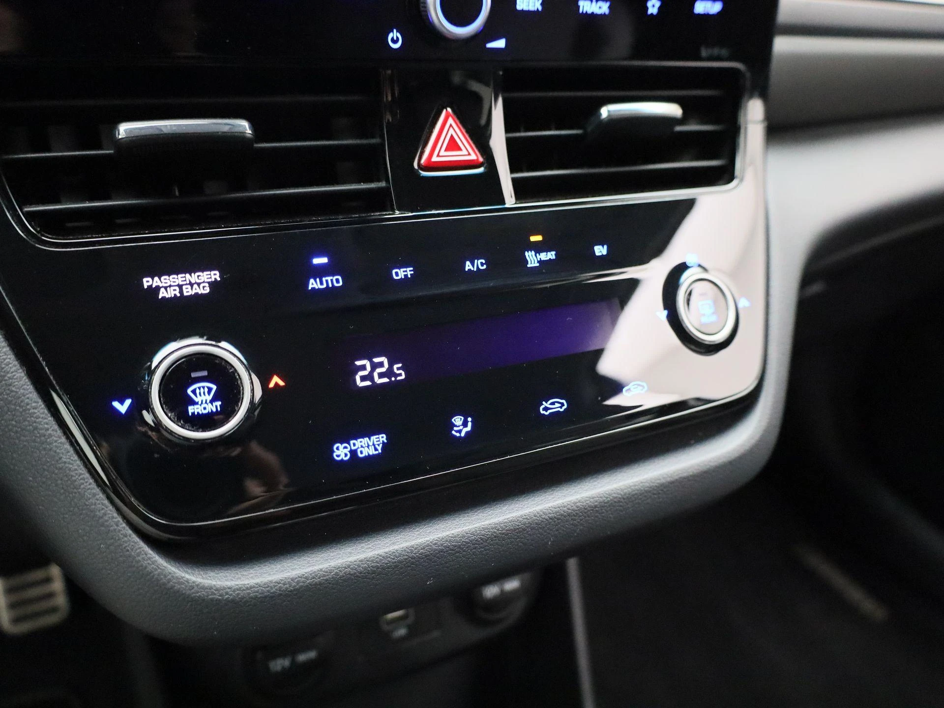 Hyundai-IONIQ-image-27
