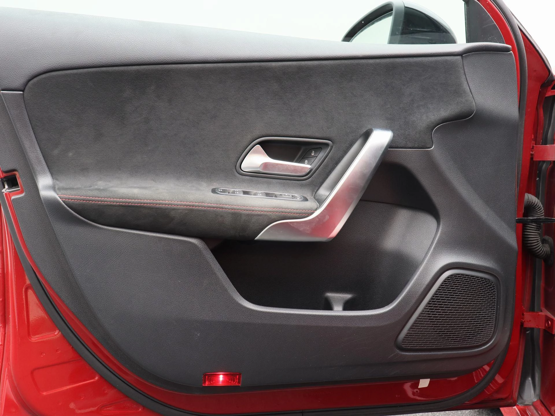 Mercedes-Benz A-Klasse 160 AMG LINE + PANORAMISCH DAK + CARPLAY + CAMERA + NIGHTPAKKET