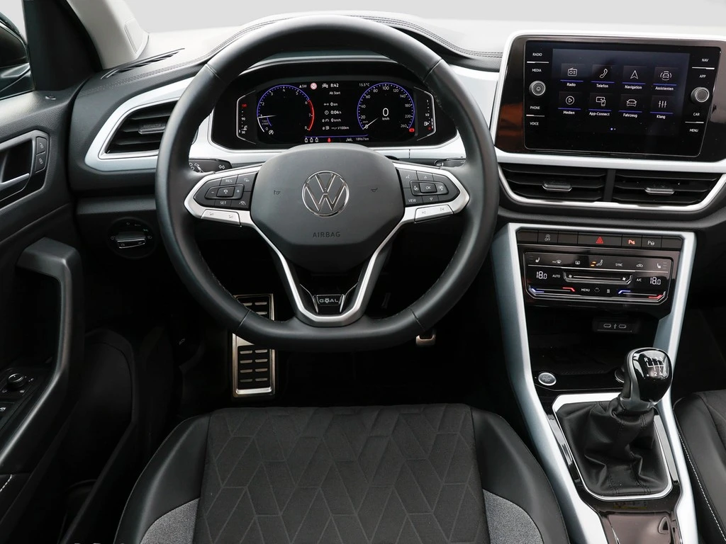 Volkswagen-T-Roc-image-12